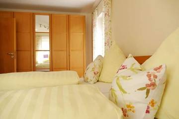 Ferienwohnung für 5 Personen, mit Garten und Sauna sowie Balkon in Absberg