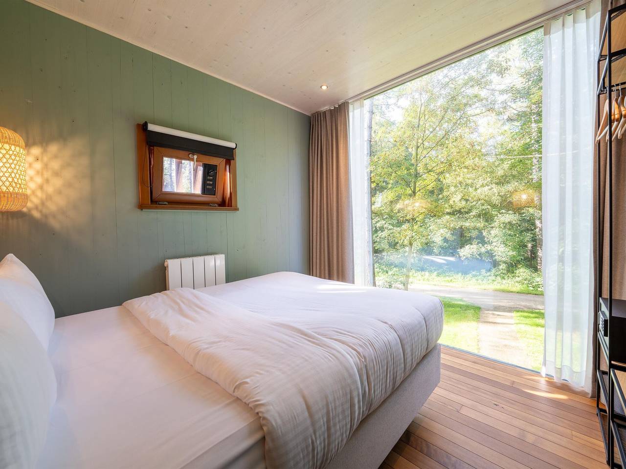 Retreat with Sauna & Views in Hainaut