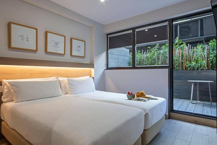 Apartahotel para 2 personas, con piscina y terraza en Barcelona