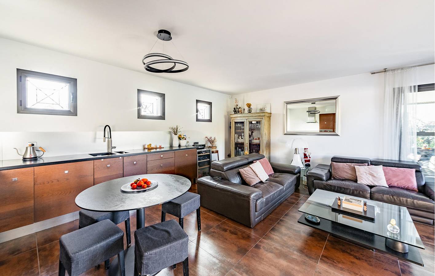 Appartement mit Meerblick, Parkplatz, AC, Waschmaschine & Internet | 110 qm | Nähe Strand & Restaurant in Marseille, Marseille und Umgebung