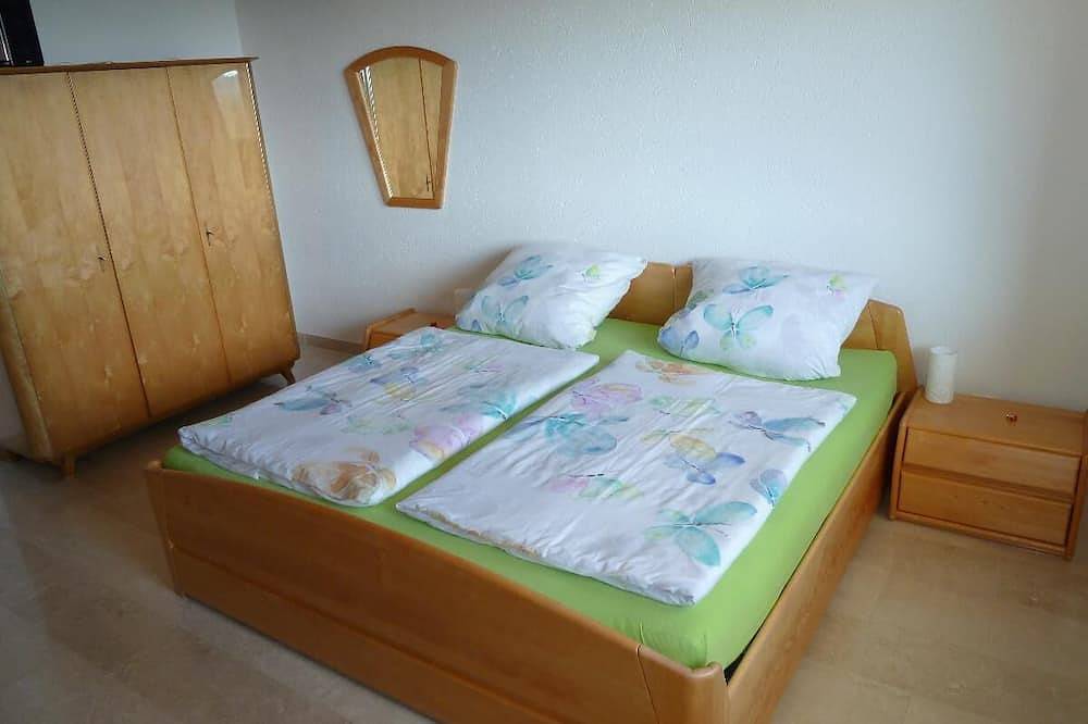 Ganze Wohnung, Gemütliche Ferienwohnung mit zwei Schlafzimmer und Terrasse in Zenting, Ostbayern