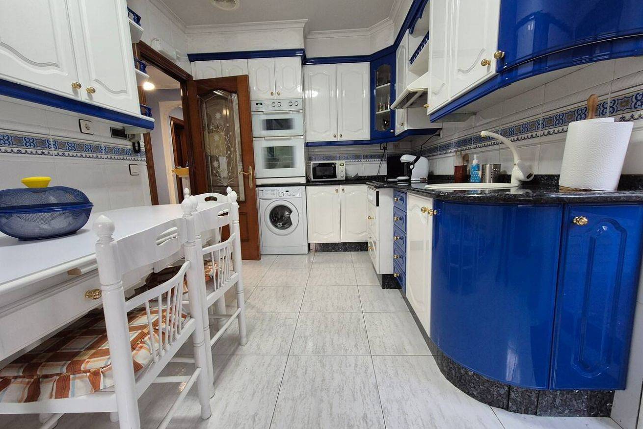 Ganze Wohnung, Charming Garden Apartment with Full Kitchen & Washer in Laviana, Cordillera Cantábrica