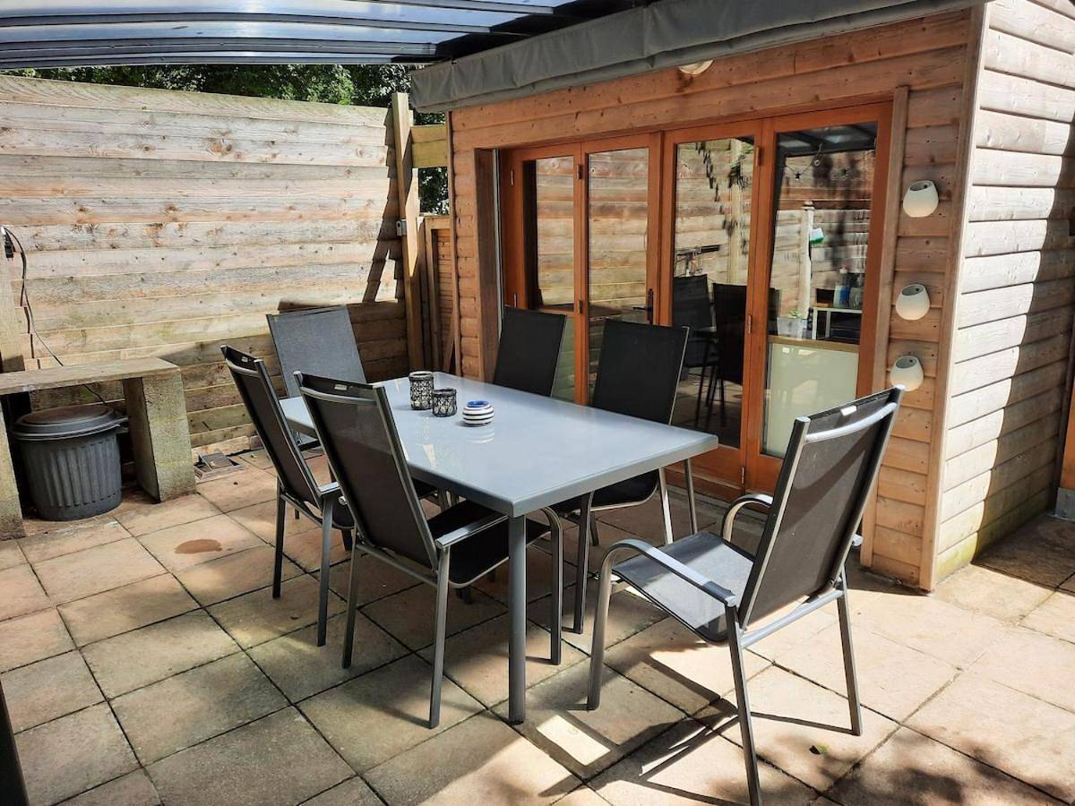 Chalet dans la nature avec spa in Espins, Région de Caen
