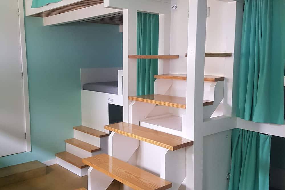 Conde Surf Camp - by the ocean (entire house pvt) in Vila do Conde, Porto Distrikt