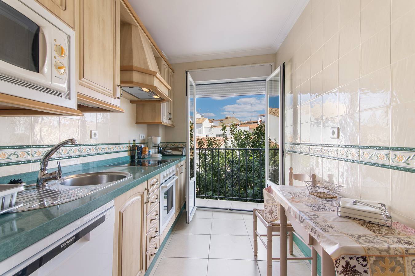 Apartamento entero, Apartamento 'Pepita Feria' con balcón, Wi-Fi y aire acondicionado in Valverde del Camino, Provincia de Huelva