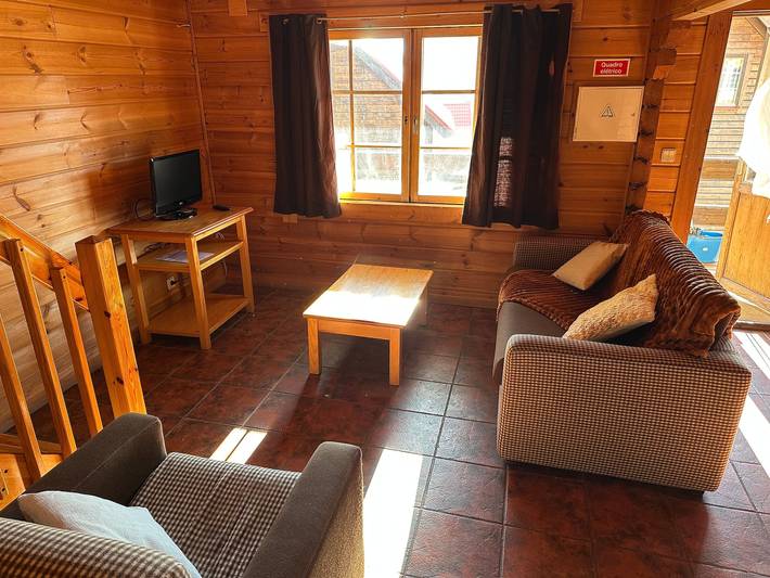 Chalet 'Star Mountain  - Al Najm' avec vue sur la montagne, Wi-Fi et climatisation in Cortes do Meio, Serra da Estrela