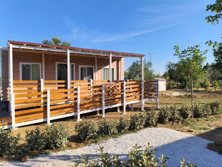 Camping para 5 personas, con jardín además de terraza y vistas - 1