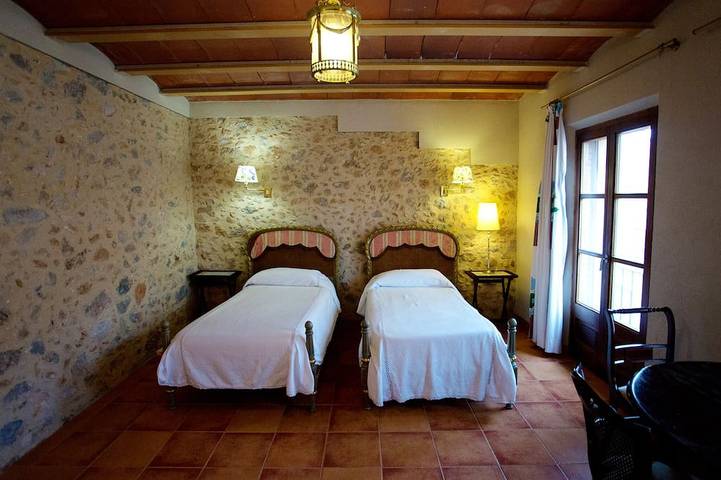 Location de vacances pour 16 personnes, avec jacuzzi et jardin, animaux acceptés à Sant Mori - 4