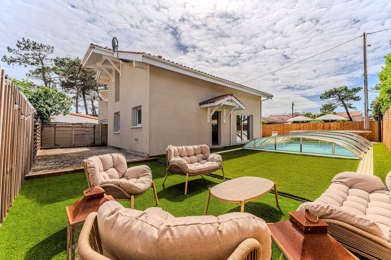 Villa met Zwembad in Biscarrosse op 500m van het Strand in Biscarrosse Plage, Biscarrosse