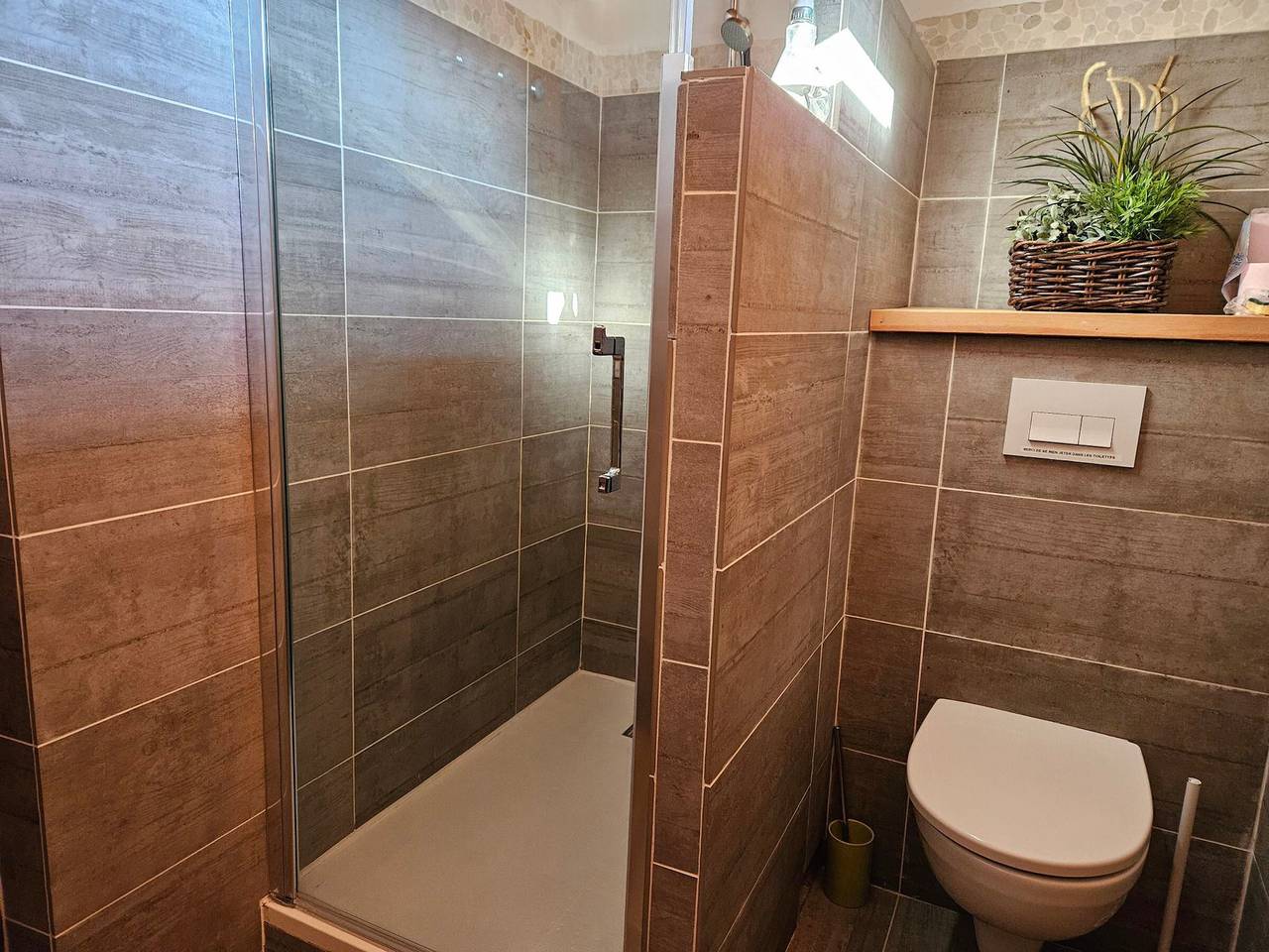 Cozy chalet for 9, large balcony, near slopes, private parking in Pra-Loup, Uvernet-Fours