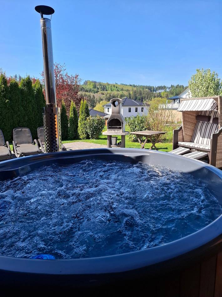 Ferienhaus für 8 Personen, mit Balkon und Garten sowie Sauna