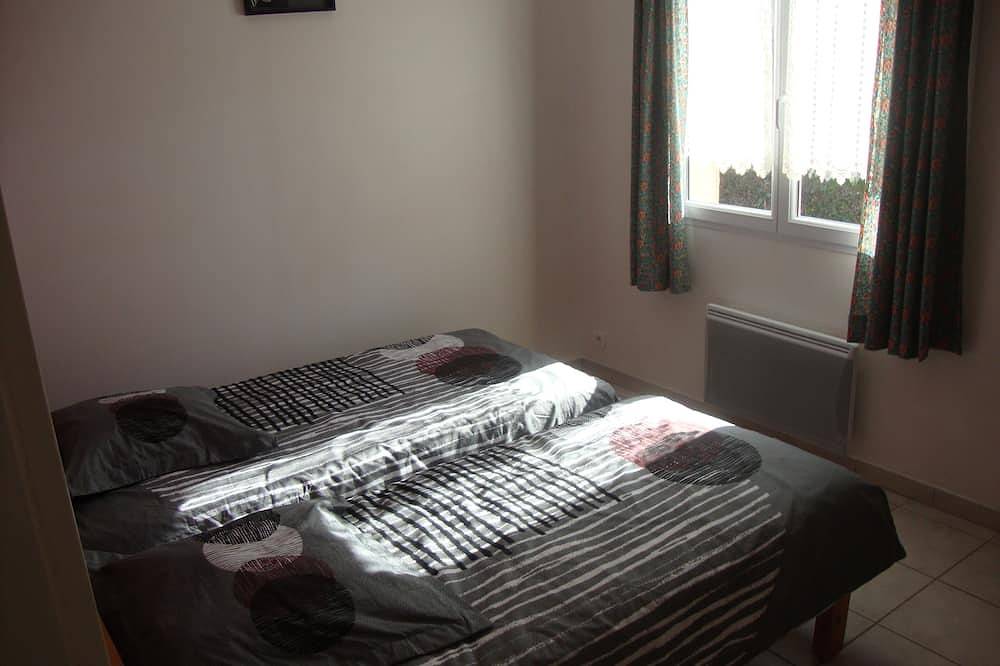 Ganze Wohnung, Quiet apartment in property near the city center in Ruoms, Ardèche
