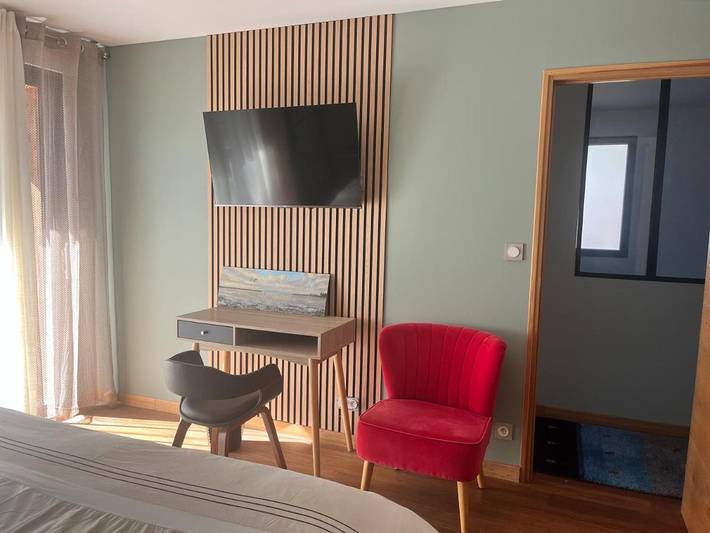 Maison d’hôte pour 4 personnes, avec terrasse et piscine ainsi que jardin et vue à Saint-Julien-en-Born - 4