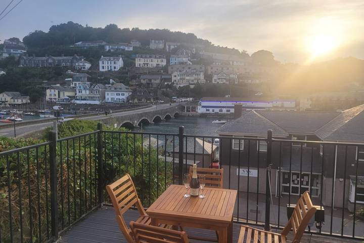 Holiday home for 4 people, with Ocean view and Balcony as well as Terrace and Garden in Looe