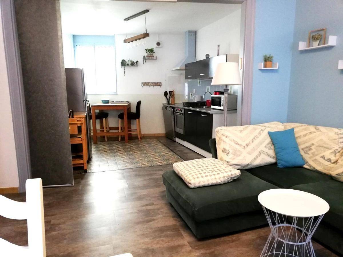 Appartement entier, Two-Bedroom Apartment in Fécamp, Région du Havre