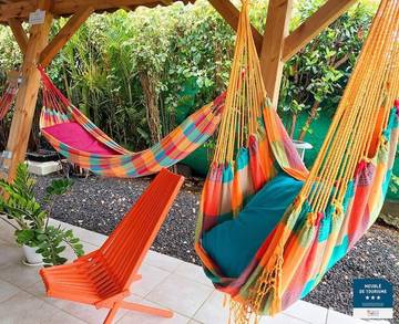 Gîte pour 2 personnes, avec terrasse et jardin ainsi que vue et piscine à Anse-Bertrand