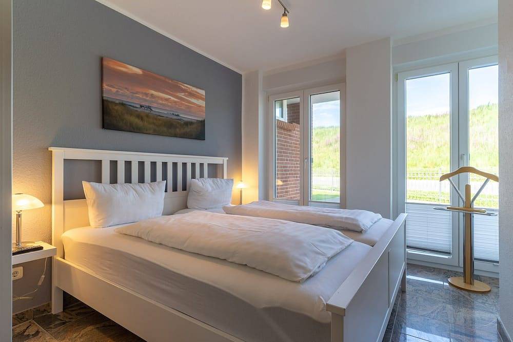 Ganze Wohnung, Hochwertige 3-Zimmer Erdgeschoßwohnung direkt am Deich mit Terrasse für 4 Pers. in St. Peter-Ording, Eiderstedt