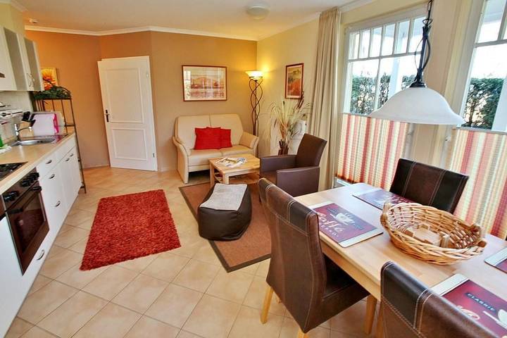 Ferienwohnung für 4 Personen, mit Sauna und Terrasse in Kühlungsborn - 2