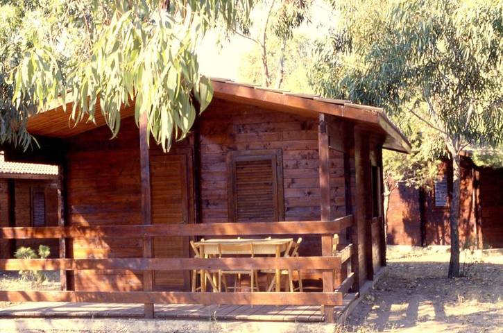 Camping pour 5 personnes, avec Terrasse ainsi que Jardin et Vue dans Torre Mileto