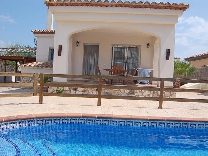 Casa Lorena avec la piscine privée in Riumar, Delta de l'Ebre