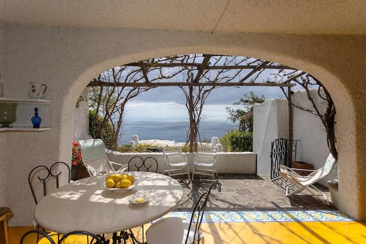 Villa per 4 persone, con panorama e terrazza, con animali domestici in Conca dei Marini