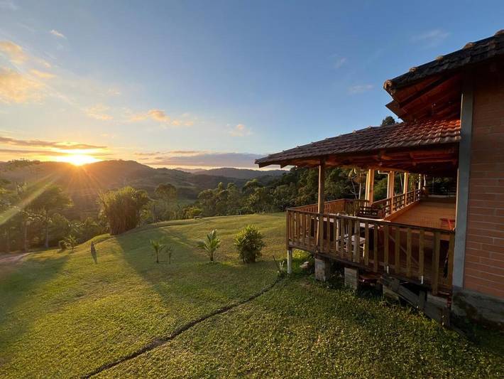 Casas e apartamentos de temporada para 8 pessoas, com jacuzzi e balcão em Camboriú