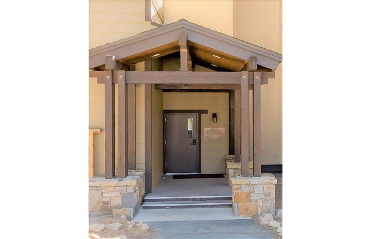 Vacation rental for 15 people, with sauna and pool as well as hot tub and balcony in Mammoth Mountain