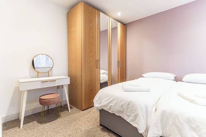 Stylish 4Br • Central Chichester + Free Parking in Chichester (Angleterre), Sussex de l'Ouest