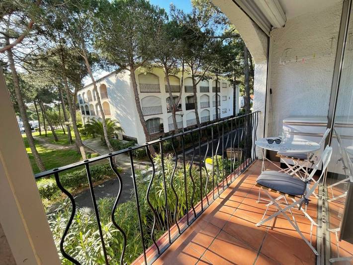 Gîte pour 4 personnes, avec balcon dans Plage des Pins - 2