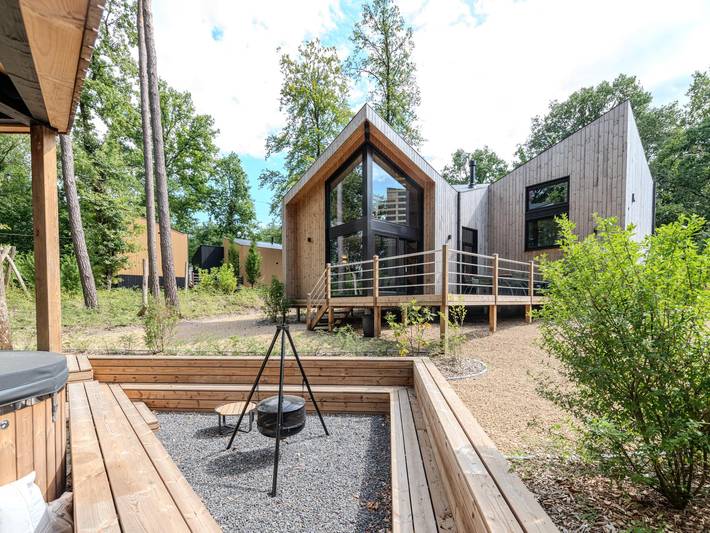 Location de vacances pour 8 personnes, avec sauna et jardin ainsi que terrasse et jacuzzi à Érezée - 2