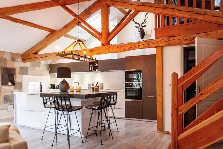 Gîte pour 4 personnes, avec piscine ainsi que jardin et vue à Espéraza