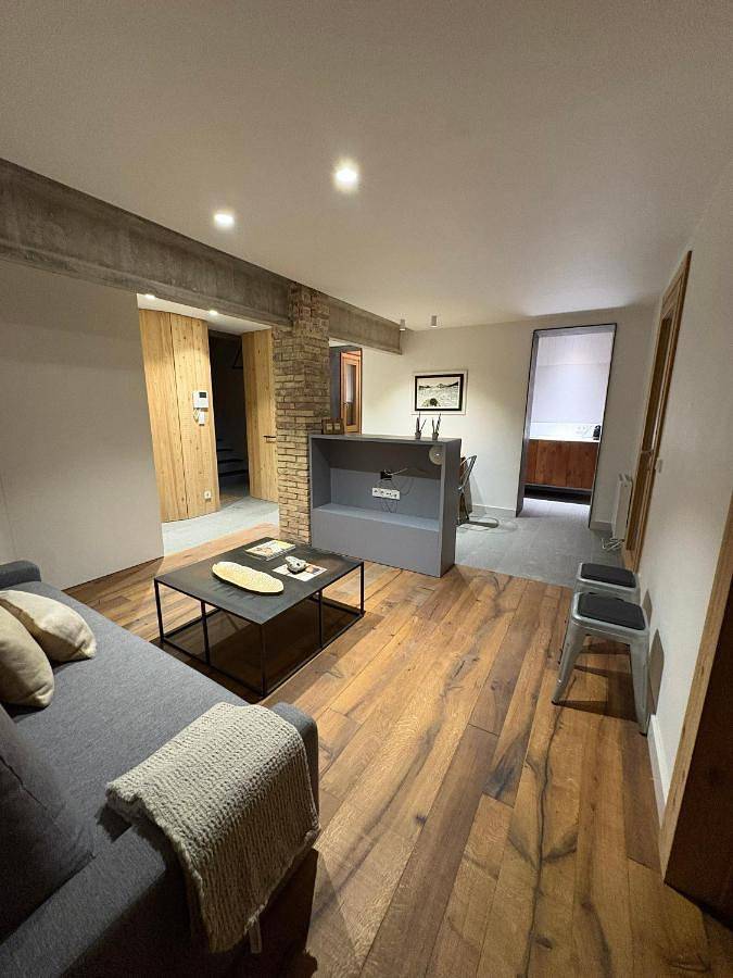 Apartamento para 3 personas, con Terraza y Jardín en Sahún