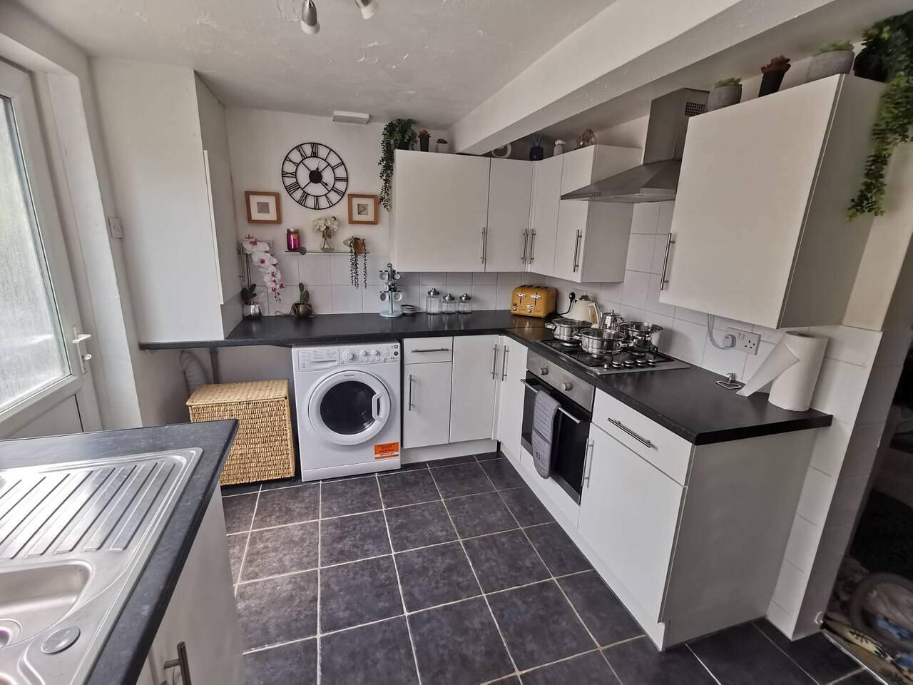 Stunning 2-Bed House in Macclesfield Cheshire in Cheshire East