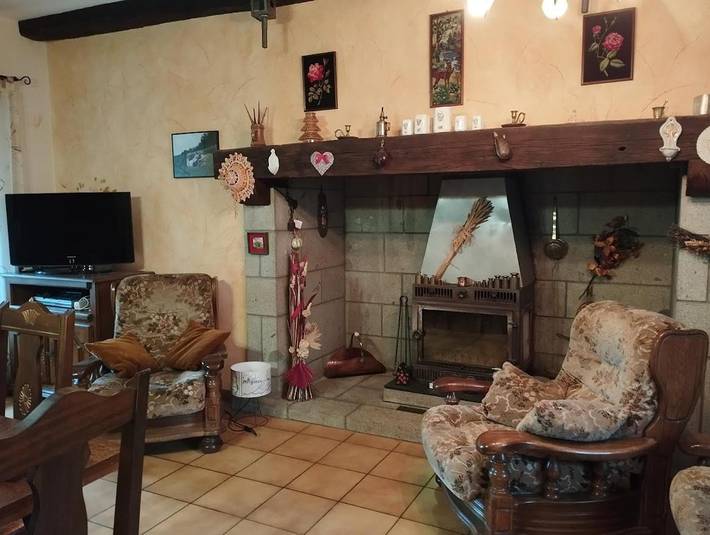 Location de vacances pour 5 personnes, avec vue et jardin à Menet - 3