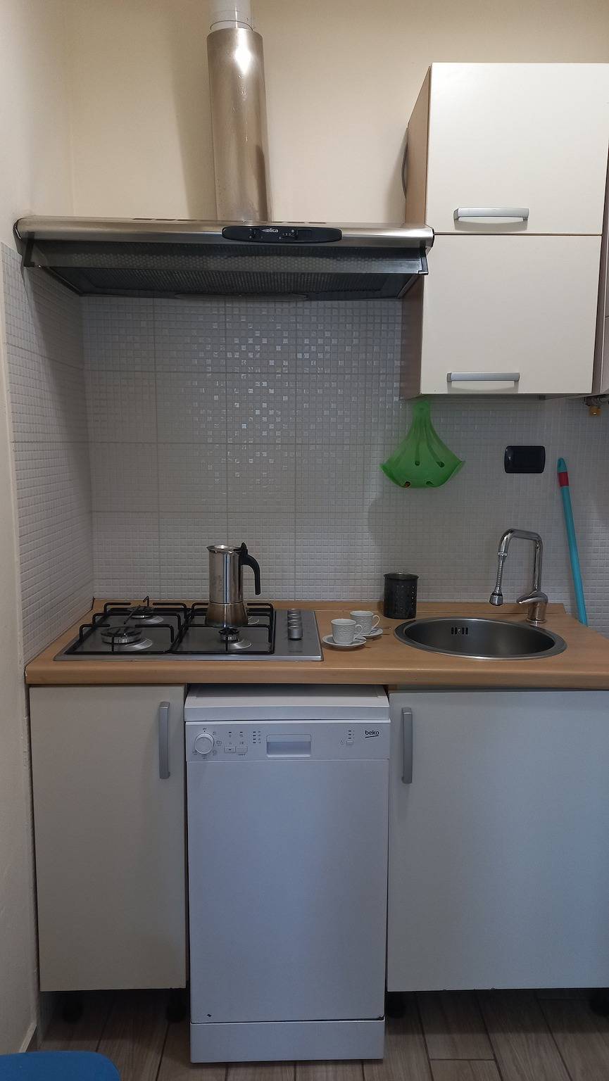 Ganze Wohnung, Seewohnung mit Aussicht und Parkplatz in Arona (Lago Maggiore), Arona Gemeinde