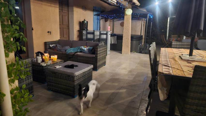 Location de vacances pour 6 personnes, avec piscine ainsi que jardin et jacuzzi à Pourcieux - 3