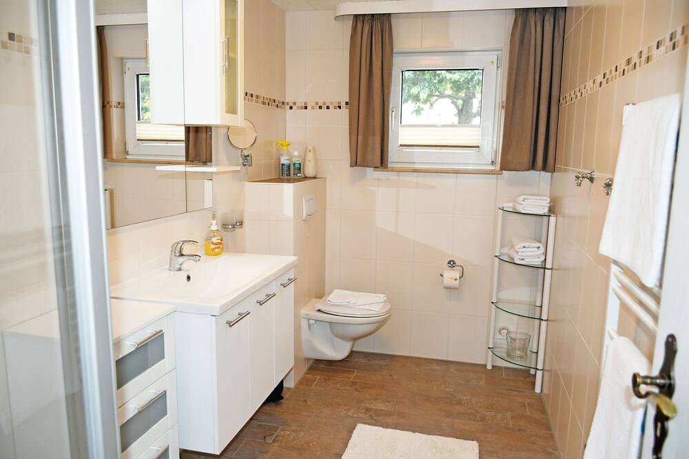Ganze Wohnung, Ferienwohnung Marie an der Granitz in Serams, Zirkow