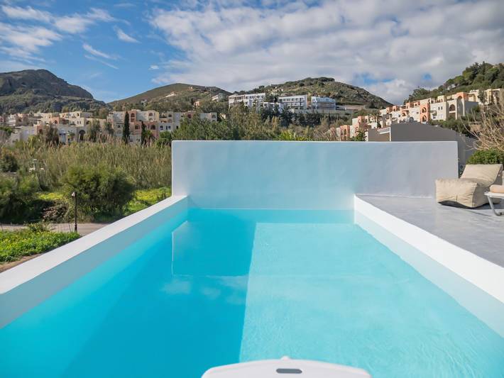 Villa für 4 Personen, mit Balkon und Terrasse sowie Garten und Pool auf Kreta