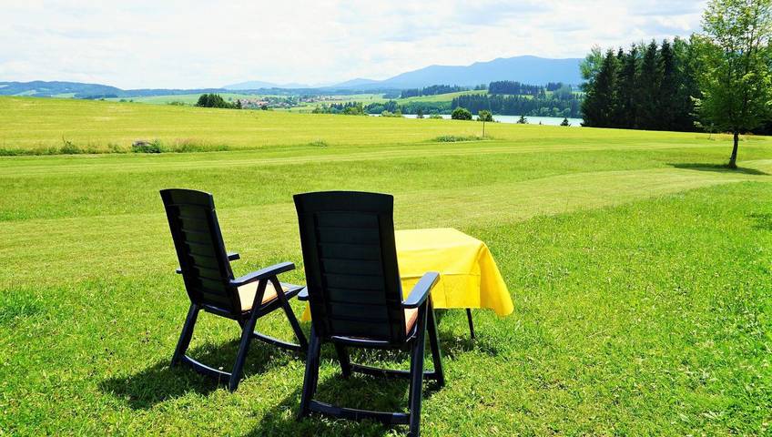 Ferienhaus für 4 Personen, mit Ausblick und Garten in Lechbruck am See