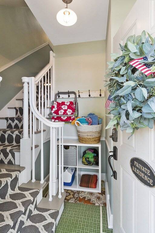 Wrigley Beach House |Great Views of Lake |2nd Floor |Balcony |Steps to Beach & Shopping |Parking in Lake Geneva (WI), Walworth County