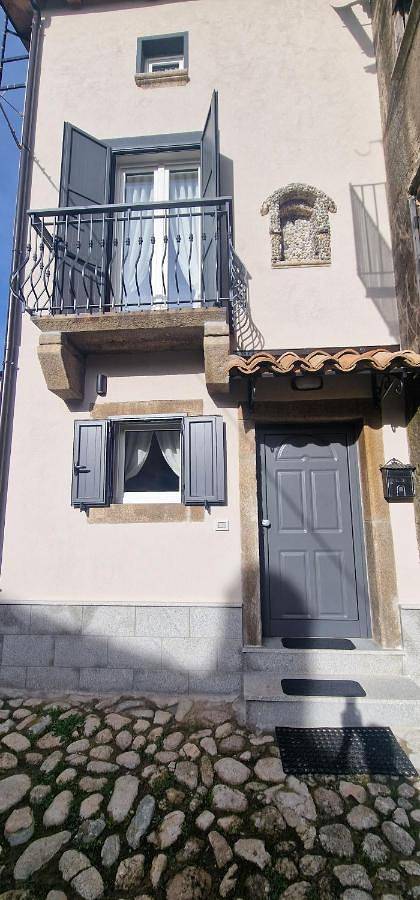 Location de vacances pour 4 personnes, avec balcon à Serra San Bruno