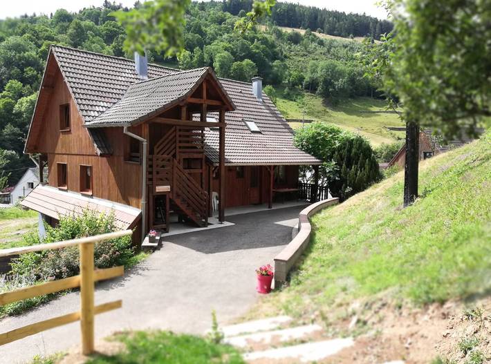 Gîte pour 10 personnes, avec jardin et terrasse à Le Bonhomme - 2