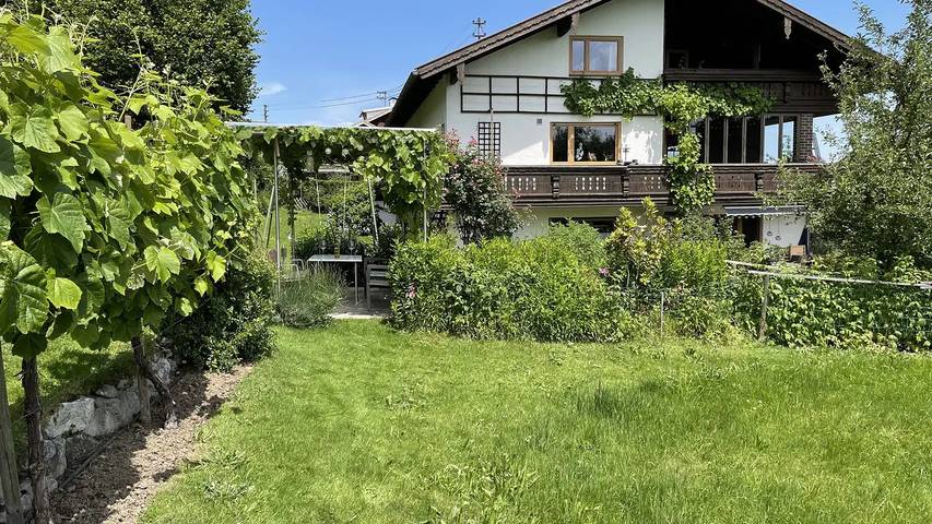Ferienwohnung für 4 Personen, mit Balkon und Garten in Rimsting