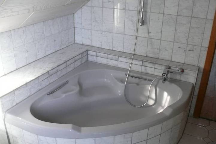 Ganze Wohnung, 2 Zimmer, Küche, Bad (Vollausstattung), Terrasse in Weiskirchen, Saar-Nahe-Bergland
