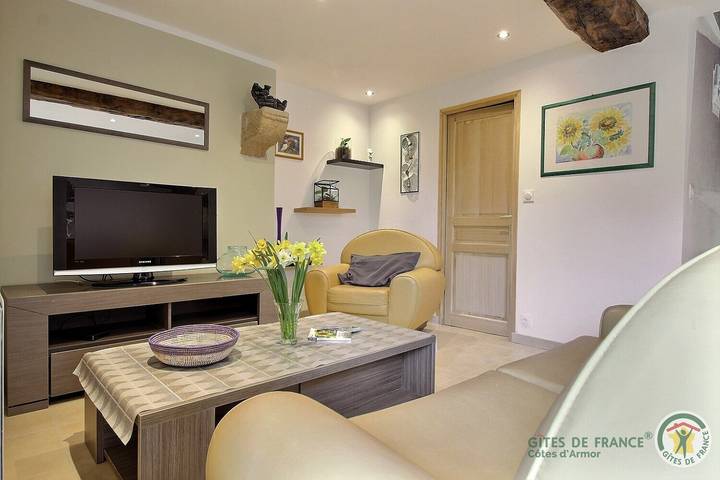 Gîte pour 4 personnes, avec terrasse et jardin à Erquy - 4