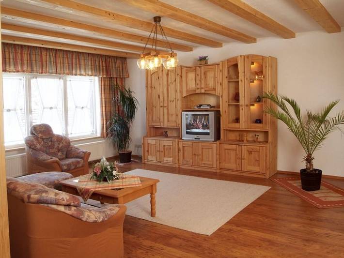 Ferienhaus in Neuhaus mit Schwimmbecken in Neuhaus am Rennweg, Rennsteig
