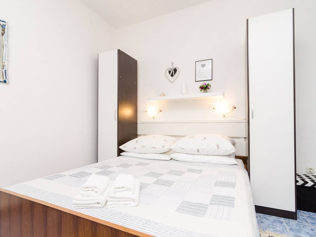 Ganze Wohnung, Apartments Vera - One-Bedroom Apartment with Terrace and Sea View (Rea) in Mljet