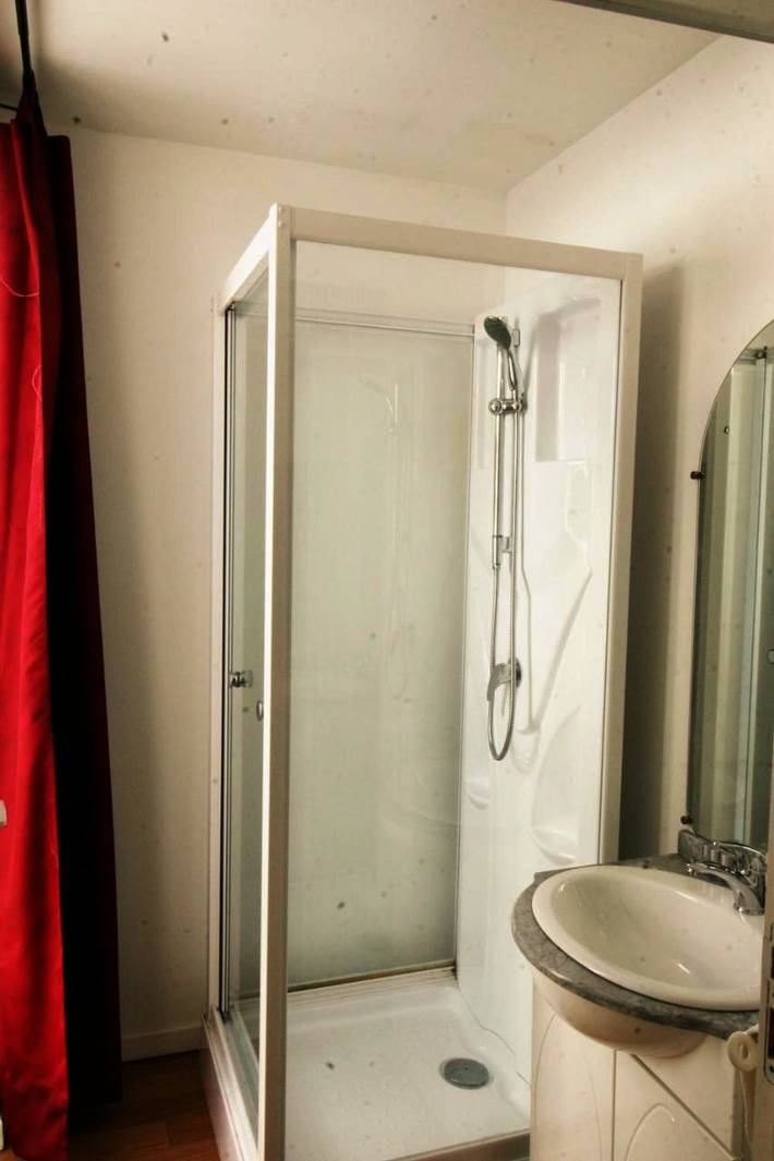 Location de vacances pour 4 personnes, avec vue ainsi que jardin et sauna à Tauves - 3