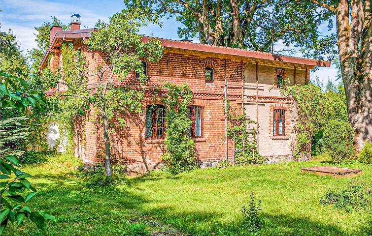 Ferienhaus für 10 Personen, mit Sauna in Sassin