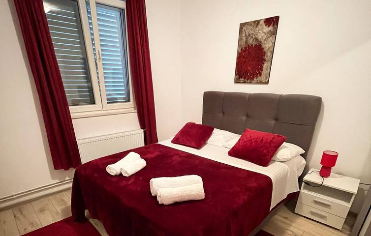 Apartamento vacacional entero, Un acogedor apartamento a 2 km de la costa: apartamento moderno con terraza y aparcamiento en Slano in Kosmatovica, Slano